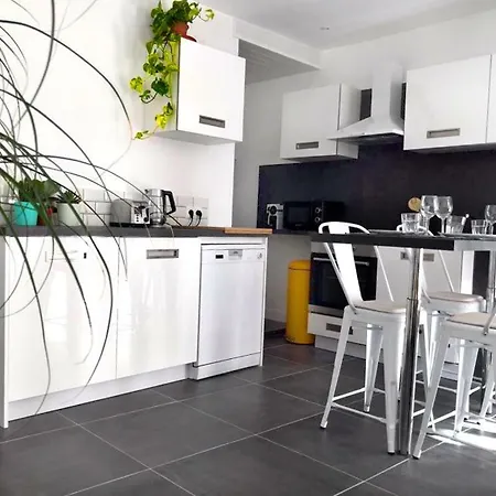 Apartment Beautifully Bright In Old Town