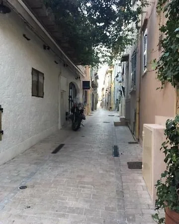 Apartment Beautifully Bright In Old Town Saint-Tropez