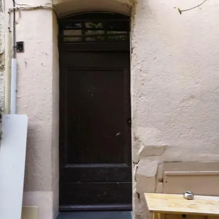 Apartment Beautifully Bright In Old Town Saint-Tropez